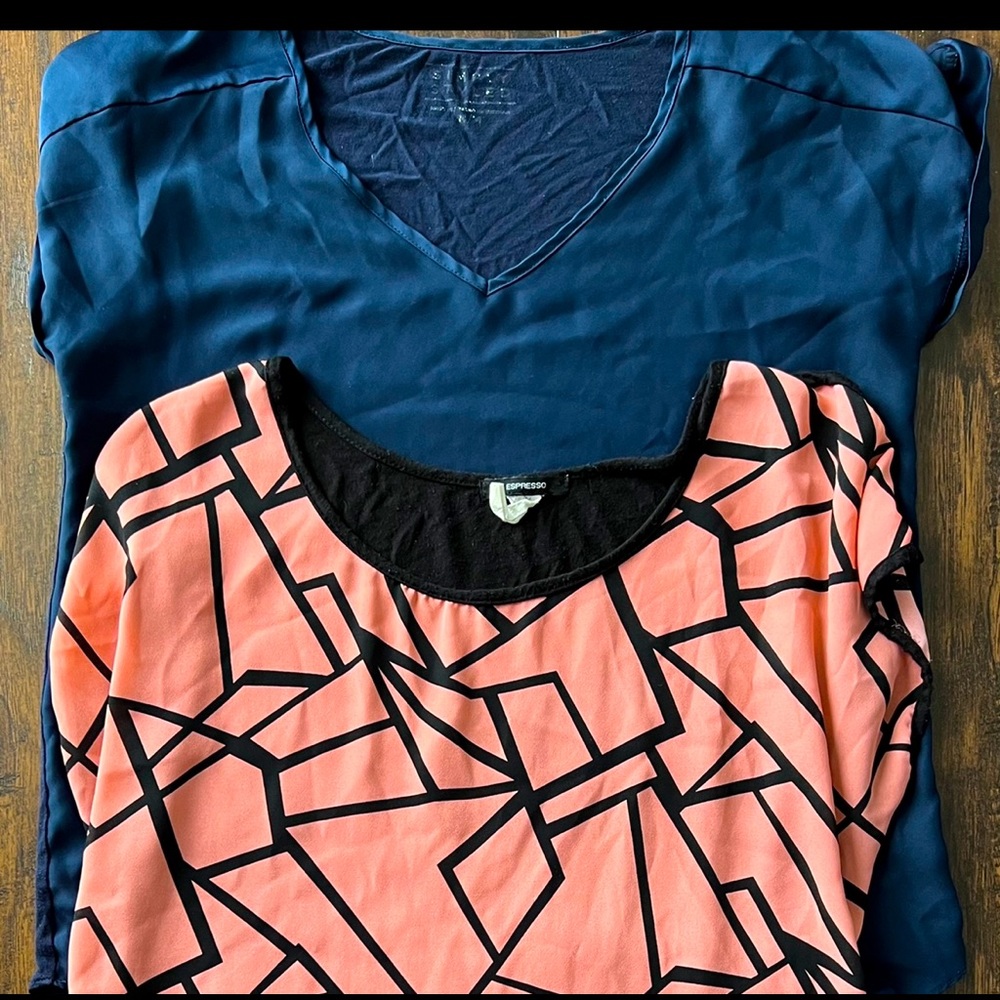 2 shirt bundle- 1 navy blue large simply styled & black& peach large Espresso